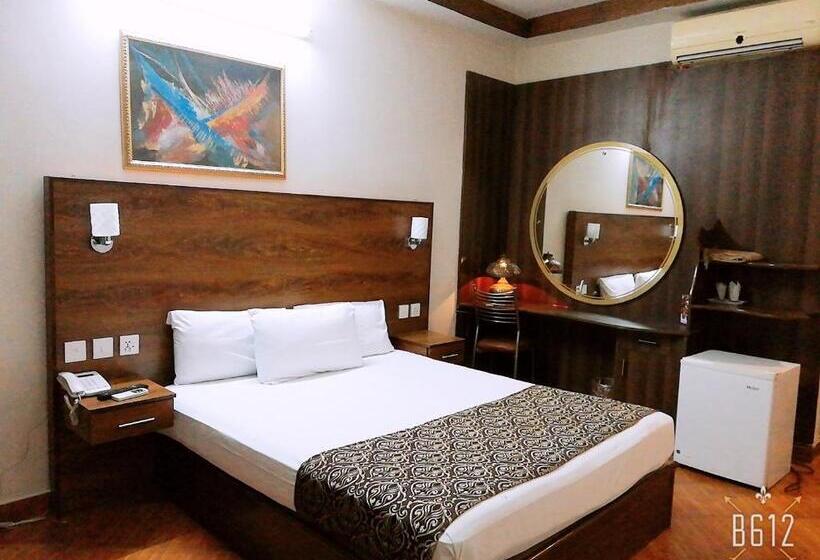 اتاق لوکس یک تخته, Fiesta Inn Hotel & Resorts Multan