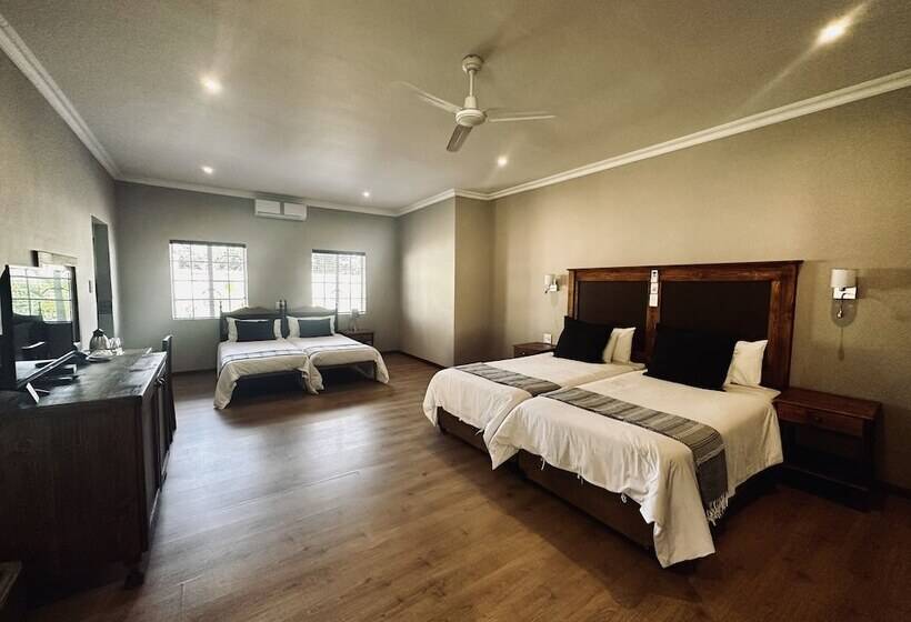 ファミリールーム, Little Pilgrims Boutique