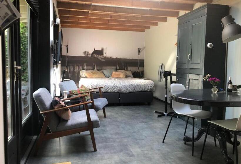 标准间带露台, B&b De Garaazje