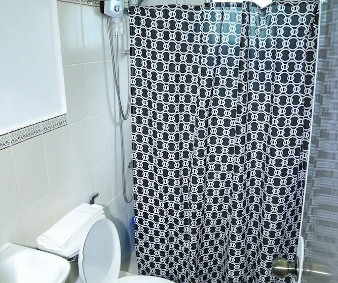 غرفة عائلية, Magnfred S Place Batanes