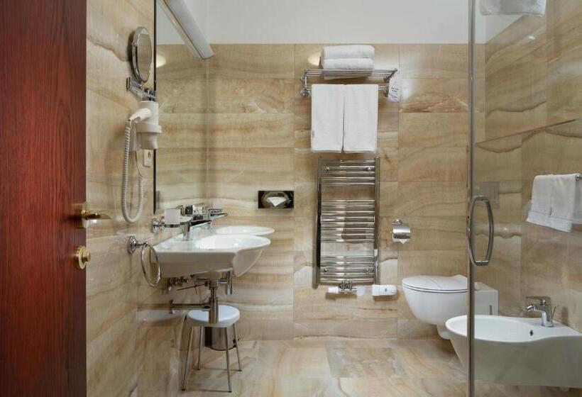 غرفة سوبيريور, Grandhotel Nabokov