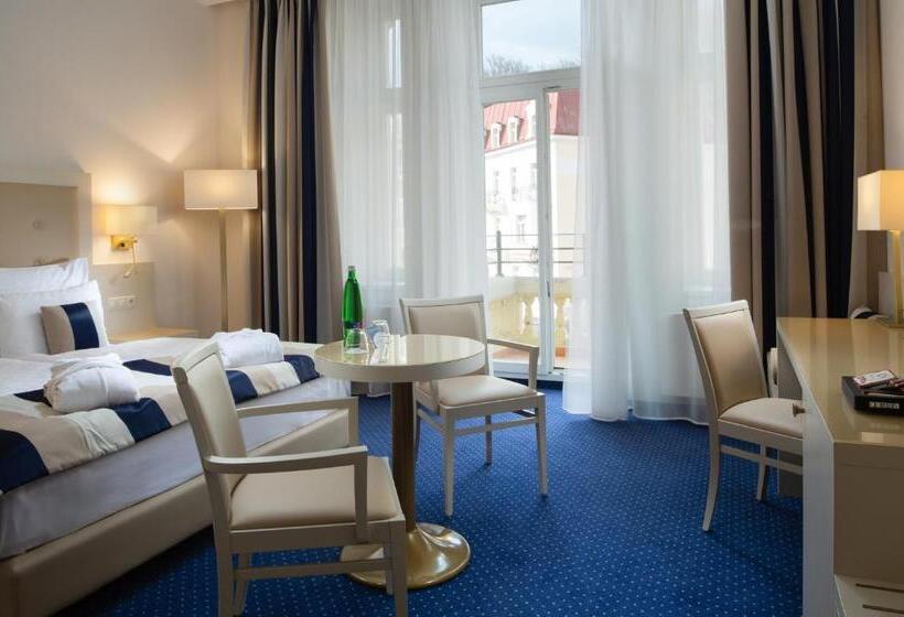 غرفة سوبيريور, Grandhotel Nabokov