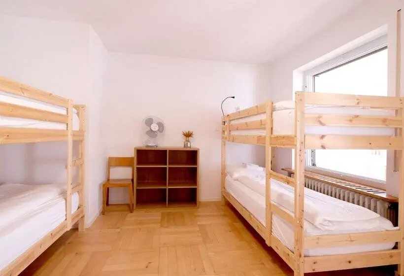 スタンダードトリプルルーム, Barabas Luzern