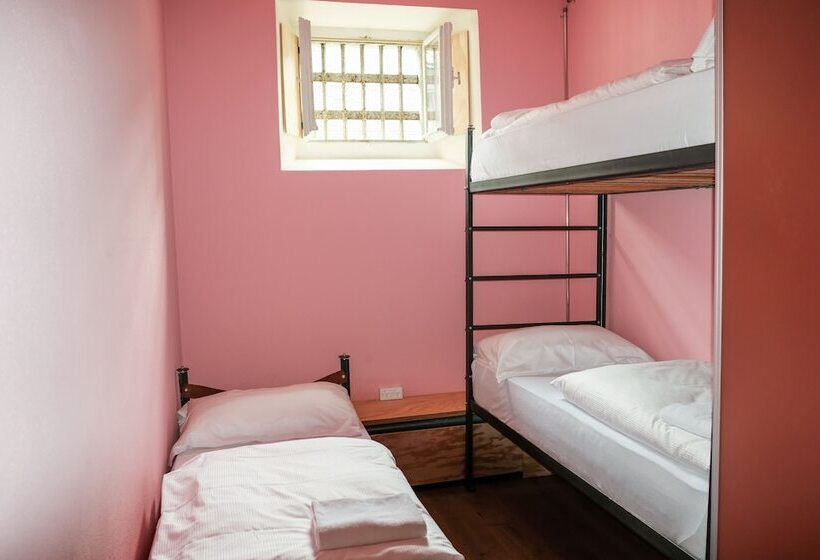 스탠다드 트리플 룸, Barabas Luzern