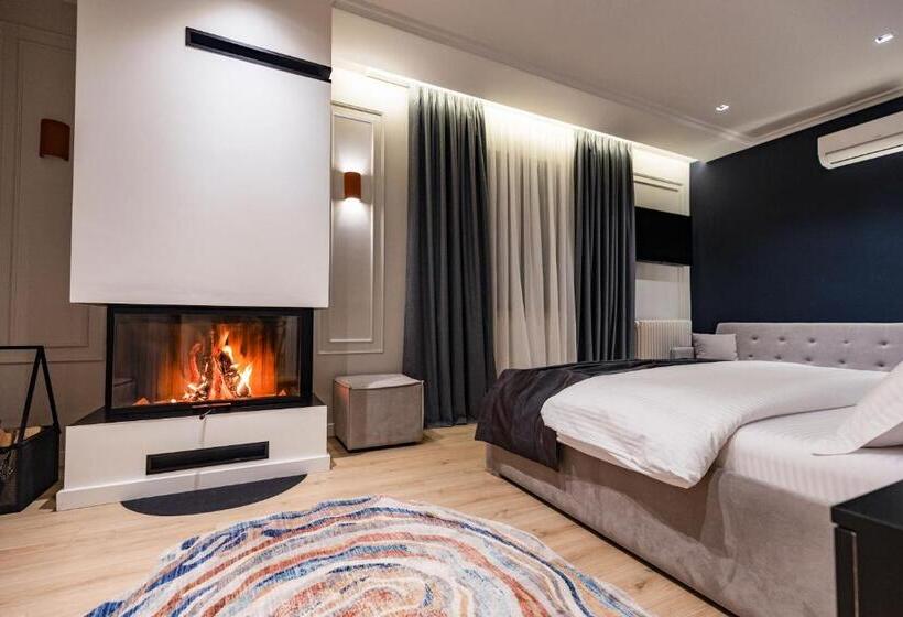 סוויטה עם נוף לעיר, Bujtina Oxhaku