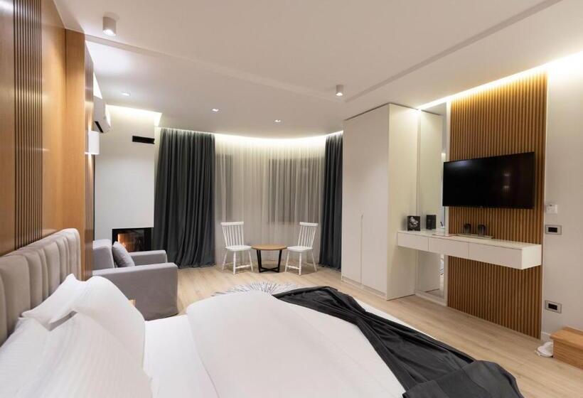 סוויטה נוף להרים, Bujtina Oxhaku