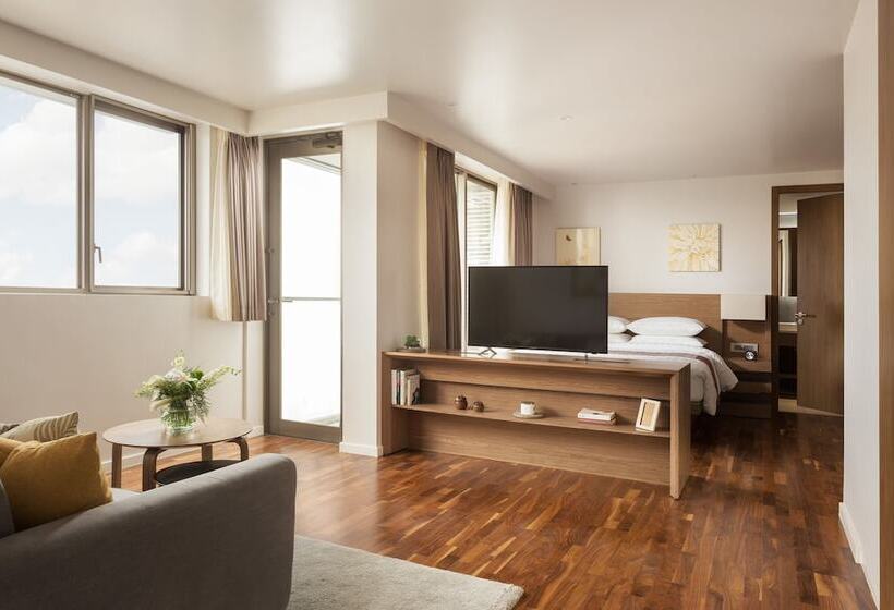 جناح جونيور, Emion Phnom Penh