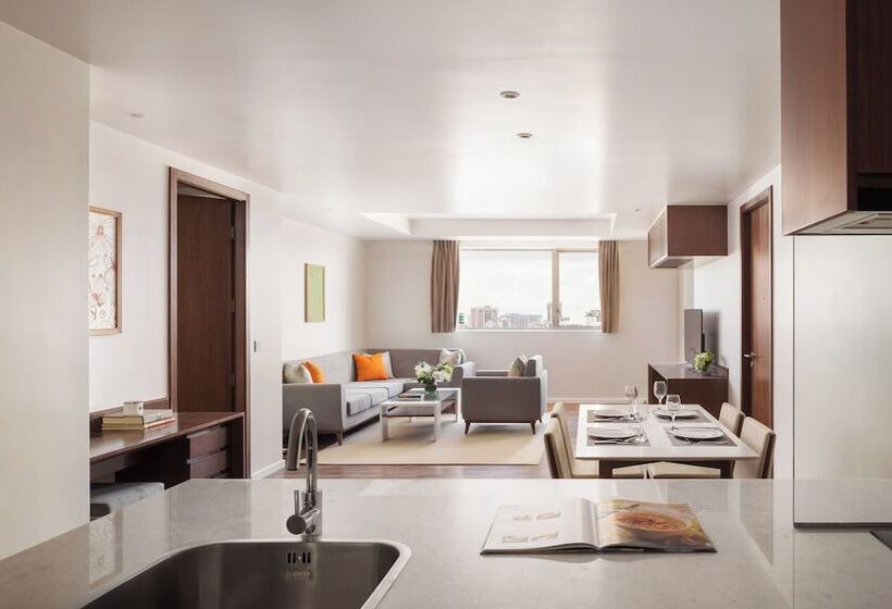 جناح ملكى غرفتين نوم, Emion Phnom Penh