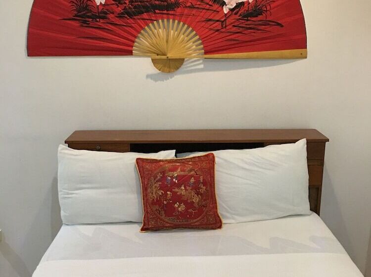 اتاق لوکس, Tagimoucia House