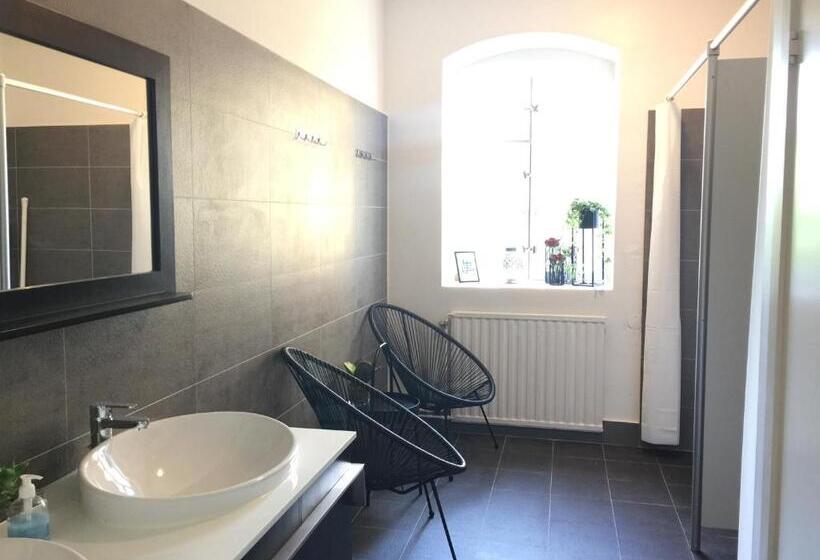 バス共有のスタンダードルーム, Waterside Mariestad