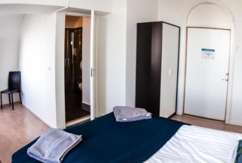 غرفة عائلية مطلّة علي البحر, Waterside Mariestad