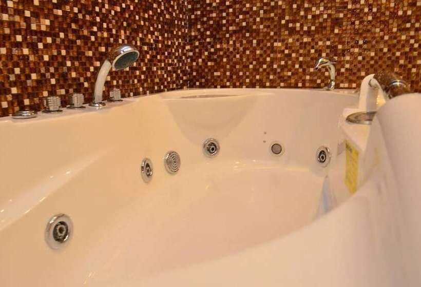 جناح إدارى, Seasons Hotel & Spa