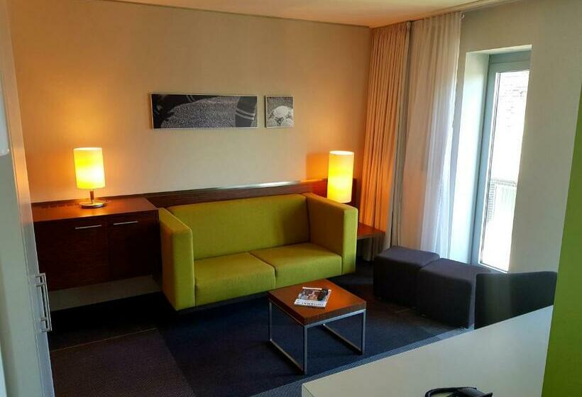 اتاق استاندارد با بالکن, Sporthotel Kaiserau