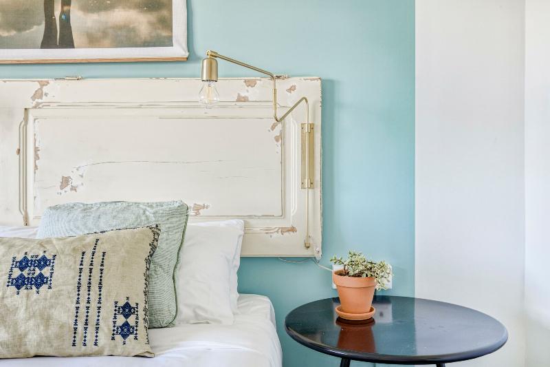 스탠다드 룸, Selina Peniche