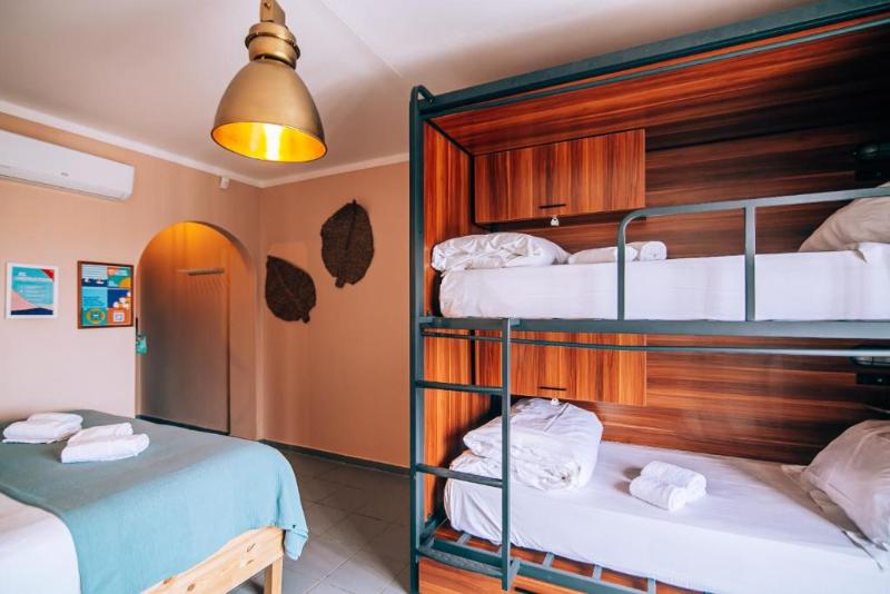 4인용 스탠다드 룸, Selina Peniche