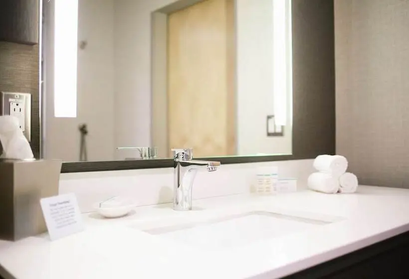 اتاق استاندارد با تخت دوبل, Hilton Garden Inn Fredericton