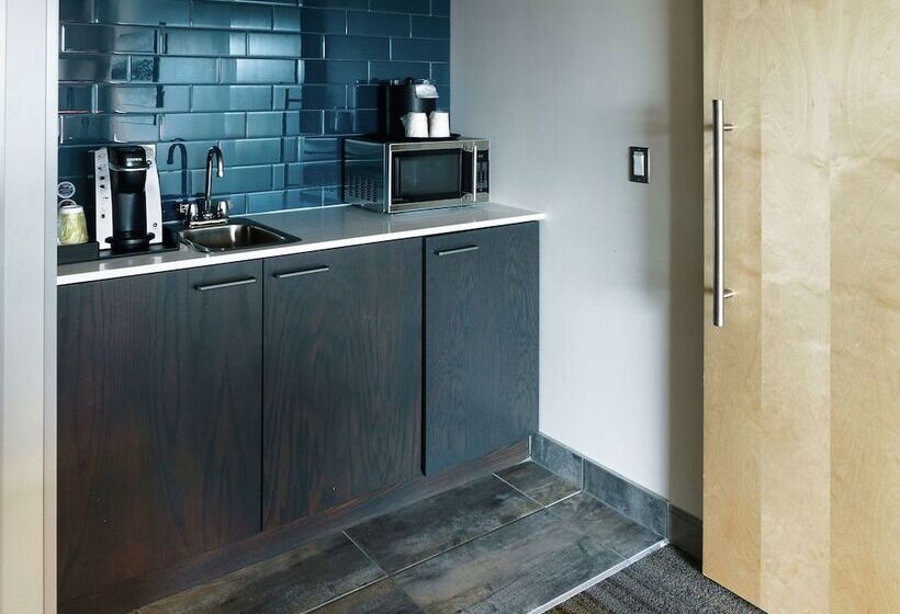 キングサイズベッドのスイートルーム, Hilton Garden Inn Fredericton