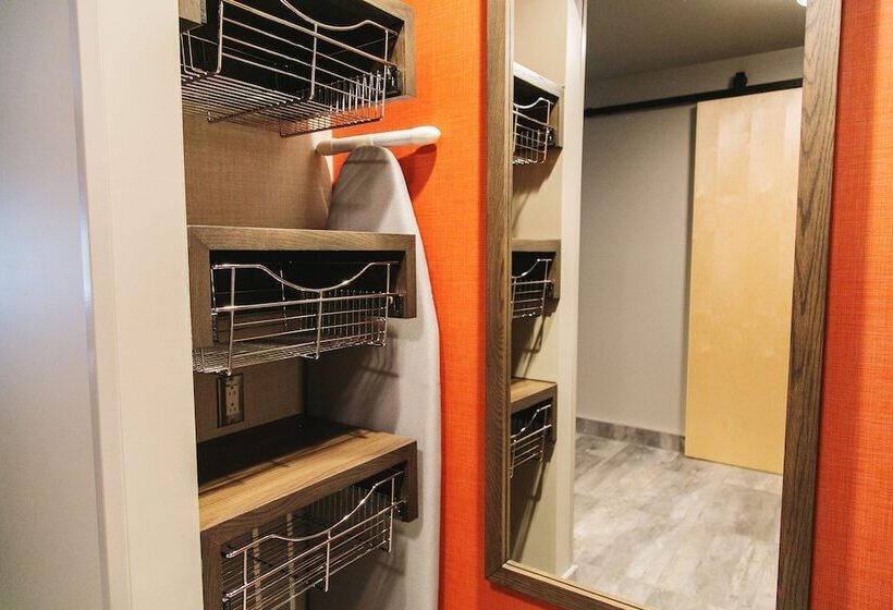 バルコニー付きデラックスルーム, Hilton Garden Inn Fredericton