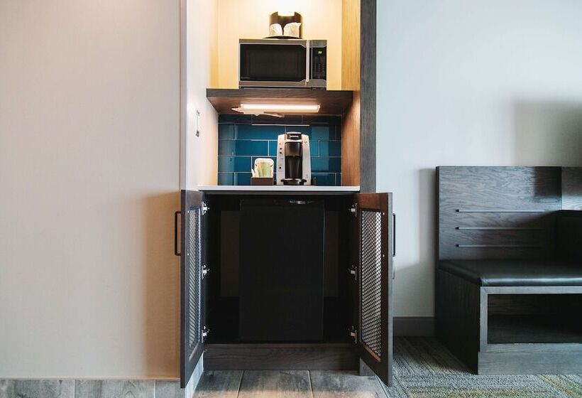 バルコニー付きデラックスルーム, Hilton Garden Inn Fredericton