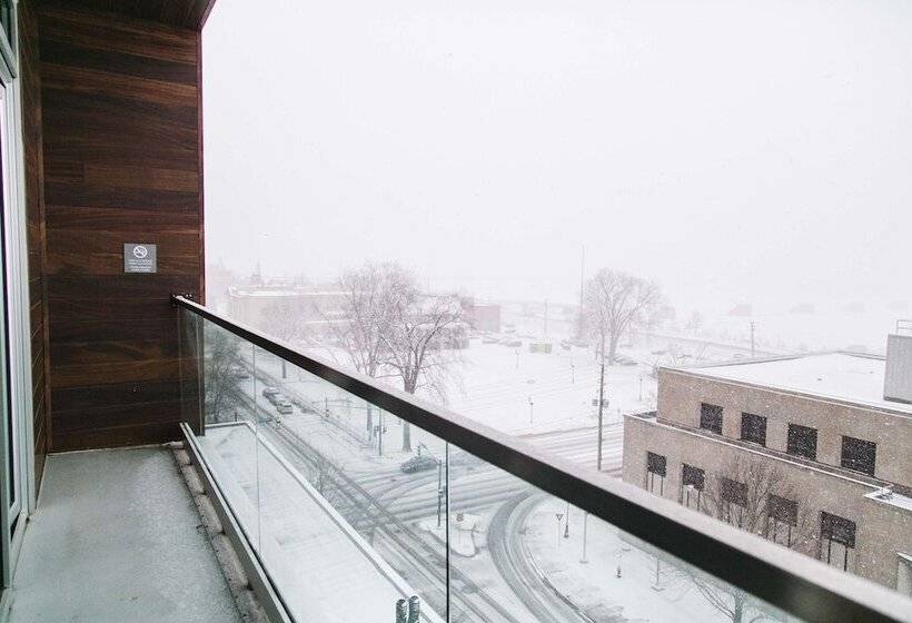 バルコニー付きデラックスルーム, Hilton Garden Inn Fredericton