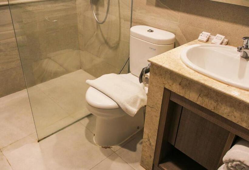 Quarto Deluxe com Sacada, Rivoli Hotel Jakarta