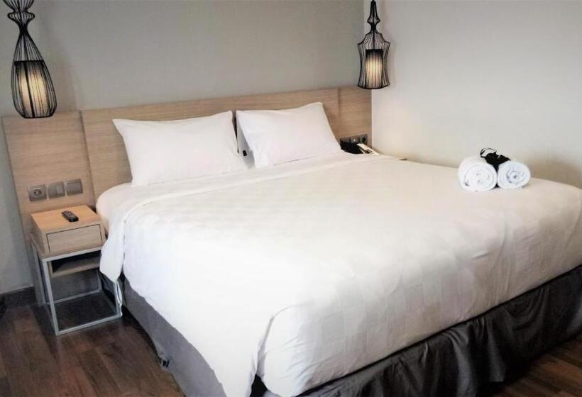 Quarto Deluxe com Sacada, Rivoli Hotel Jakarta