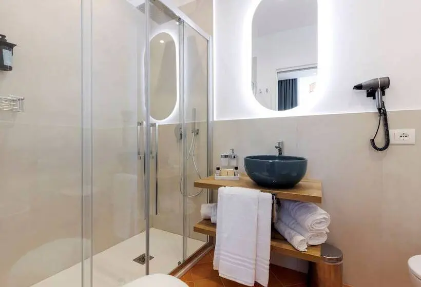 Classic Kolmen Hengen Huone, D Amalfi Hospitality