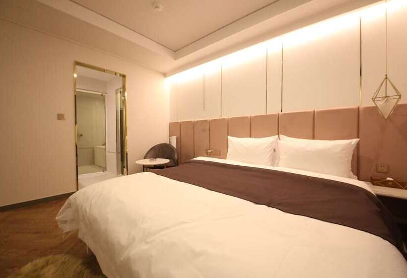 스탠다드 룸, Den Basta