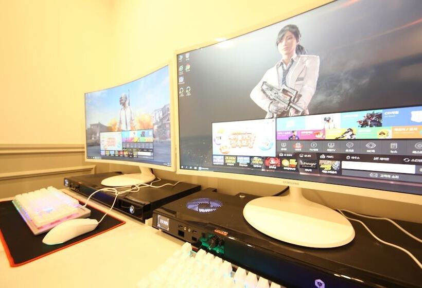 디럭스 룸, Den Basta