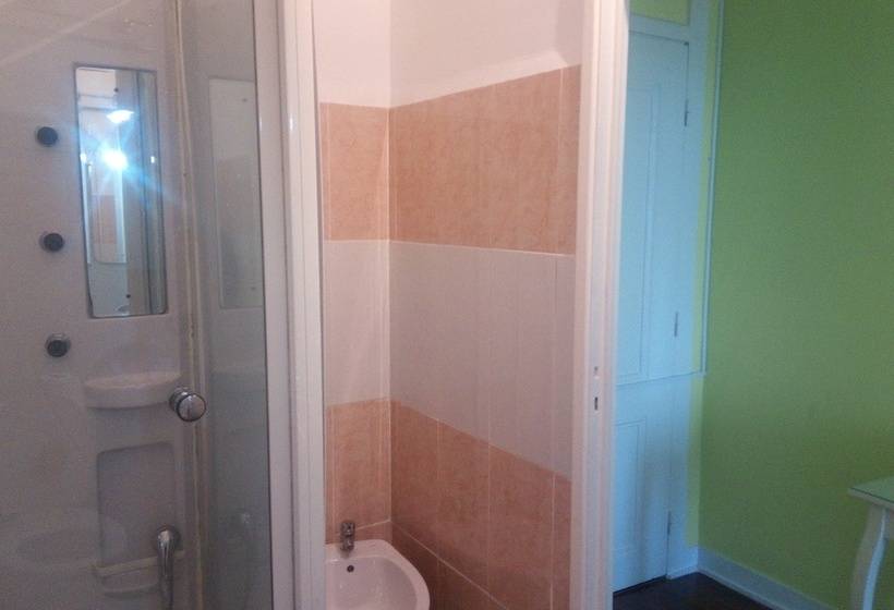 اتاق استاندارد, Cenario Catita Hostel