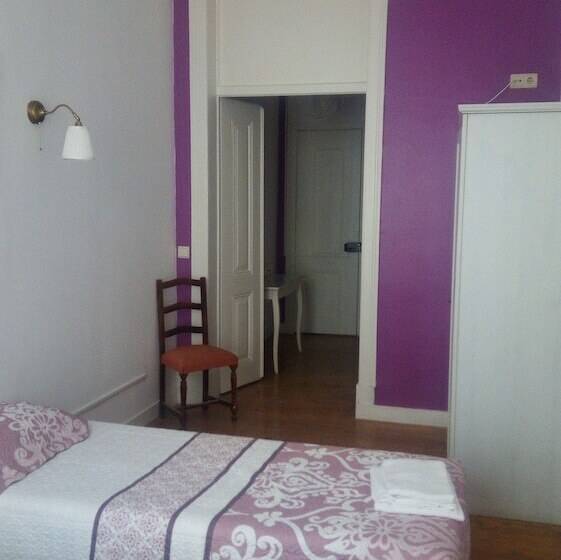 اتاق استاندارد, Cenario Catita Hostel