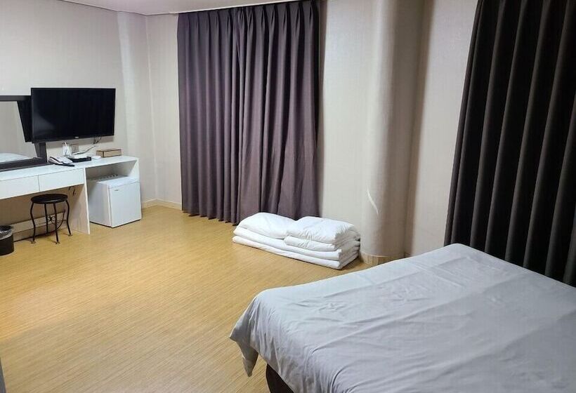 Habitació Deluxe, Jeju Orastay