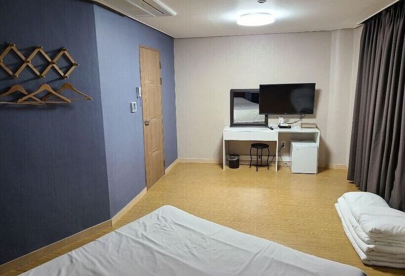 Habitació Deluxe, Jeju Orastay