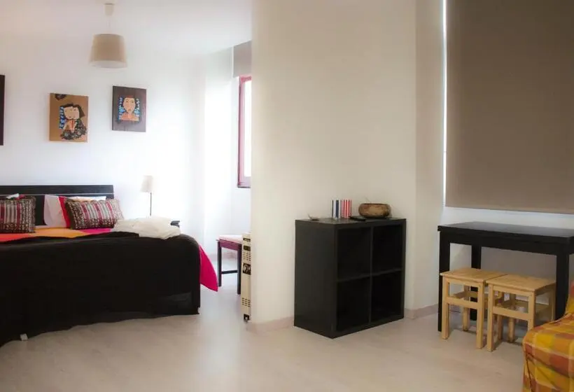 ファミリーステューディオ, Alameda Guest House Rc