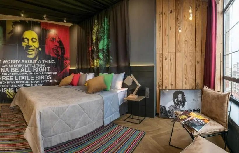 اتاق سوپریور, Design Hotel Rooms And Rumors