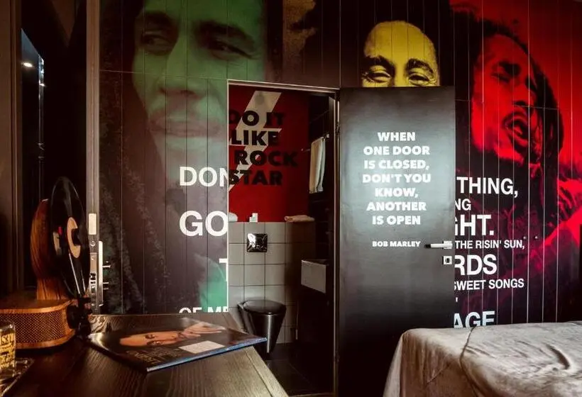 اتاق سوپریور, Design Hotel Rooms And Rumors