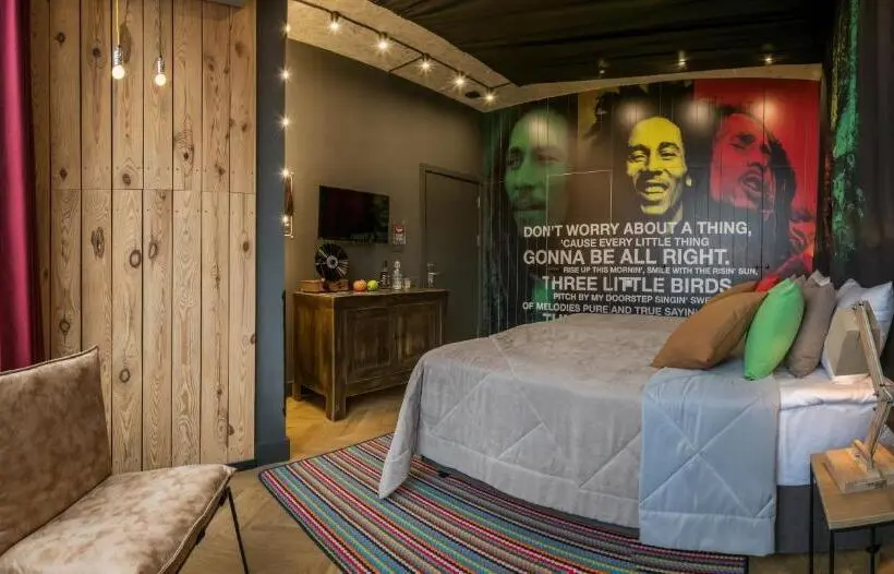اتاق سوپریور, Design Hotel Rooms And Rumors