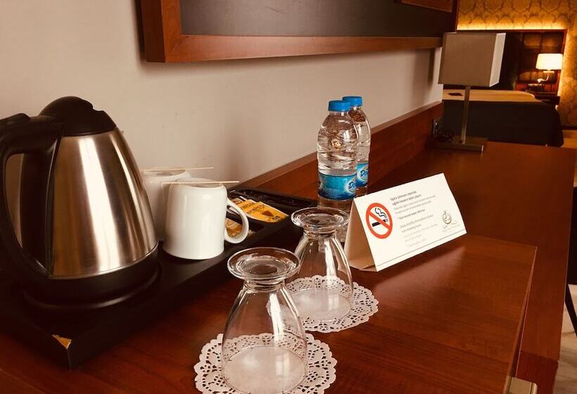 اتاق لوکس یک تخته, Grand Vaves