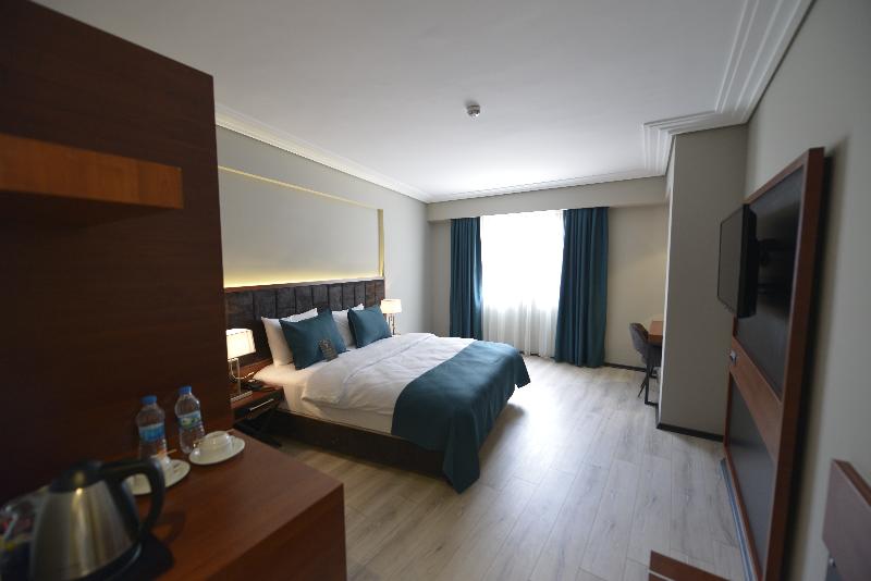 اتاق لوکس, Grand Vaves