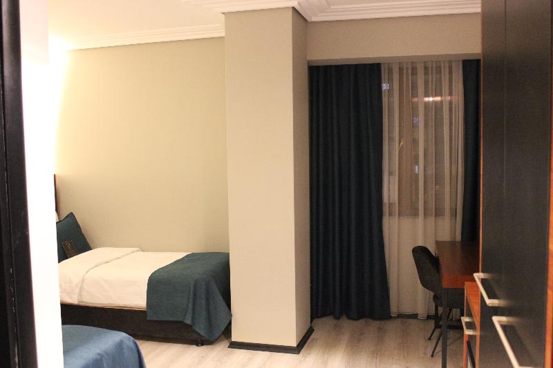 اتاق لوکس, Grand Vaves