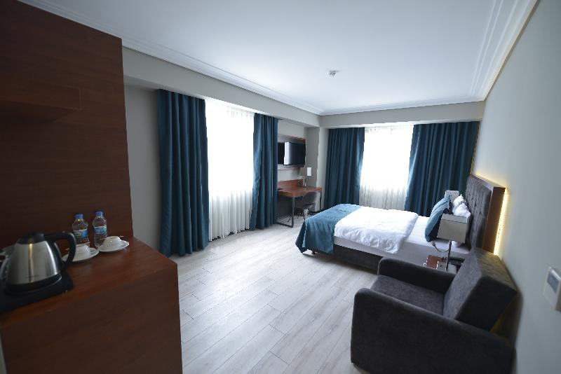 اتاق لوکس, Grand Vaves