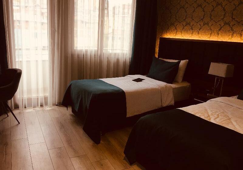 اتاق لوکس, Grand Vaves