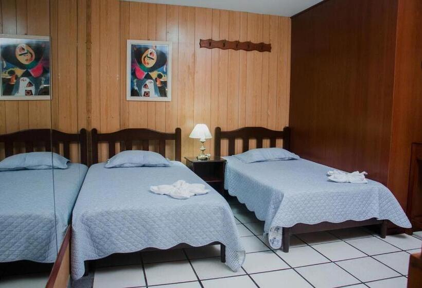 غرفة قياسية رباعية, Amoretto