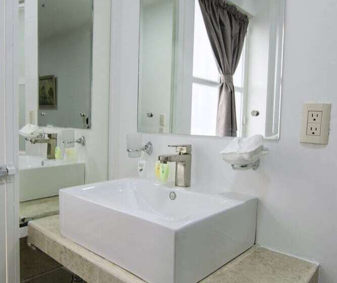 اتاق استاندارد, Del Arte Y Figura