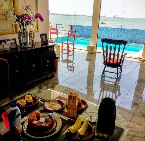 מיטת קינג בסוויטה, Hospedagem Sol E Mar