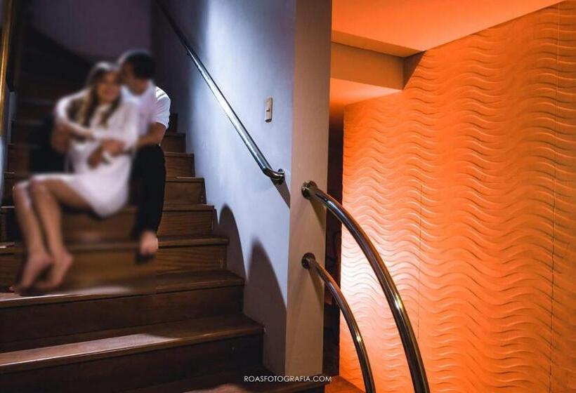 מיטת קינג בסוויטה, Hospedagem Sol E Mar