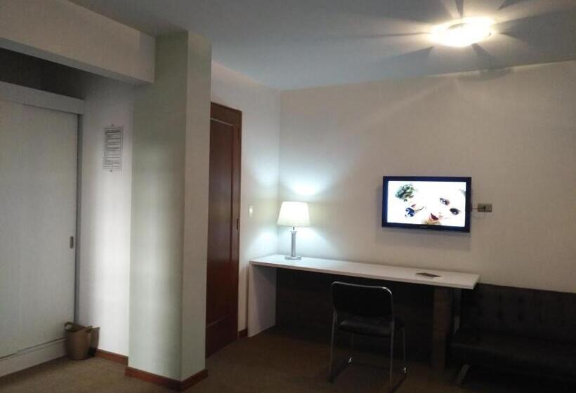 اتاق اجرایی سه نفره, Hostal Costa De Marfil Suites & Apartamentos