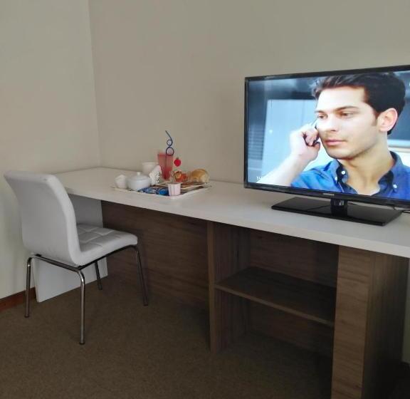 اتاق راحتی سه تخته, Hostal Costa De Marfil Suites & Apartamentos