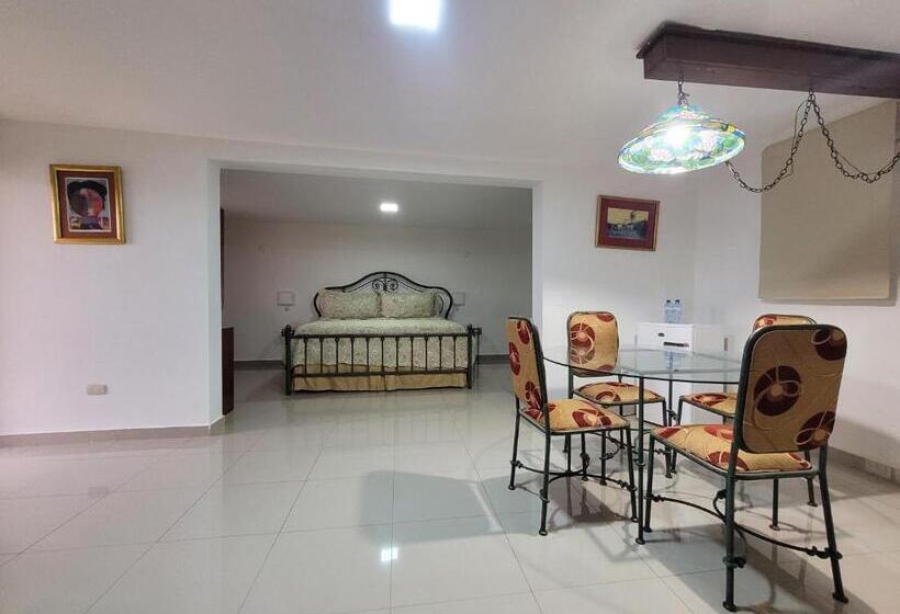 سوئیت با تخت بزرگ, Olimpo