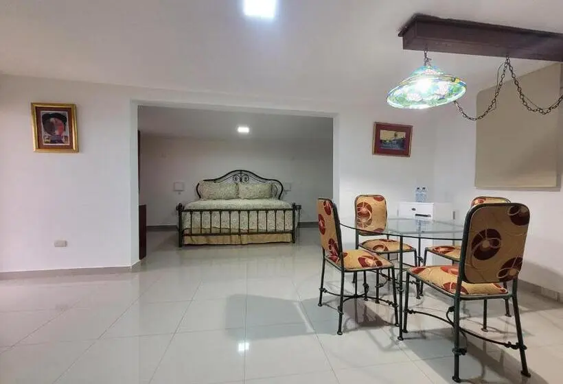 سوئیت با تخت بزرگ, Olimpo